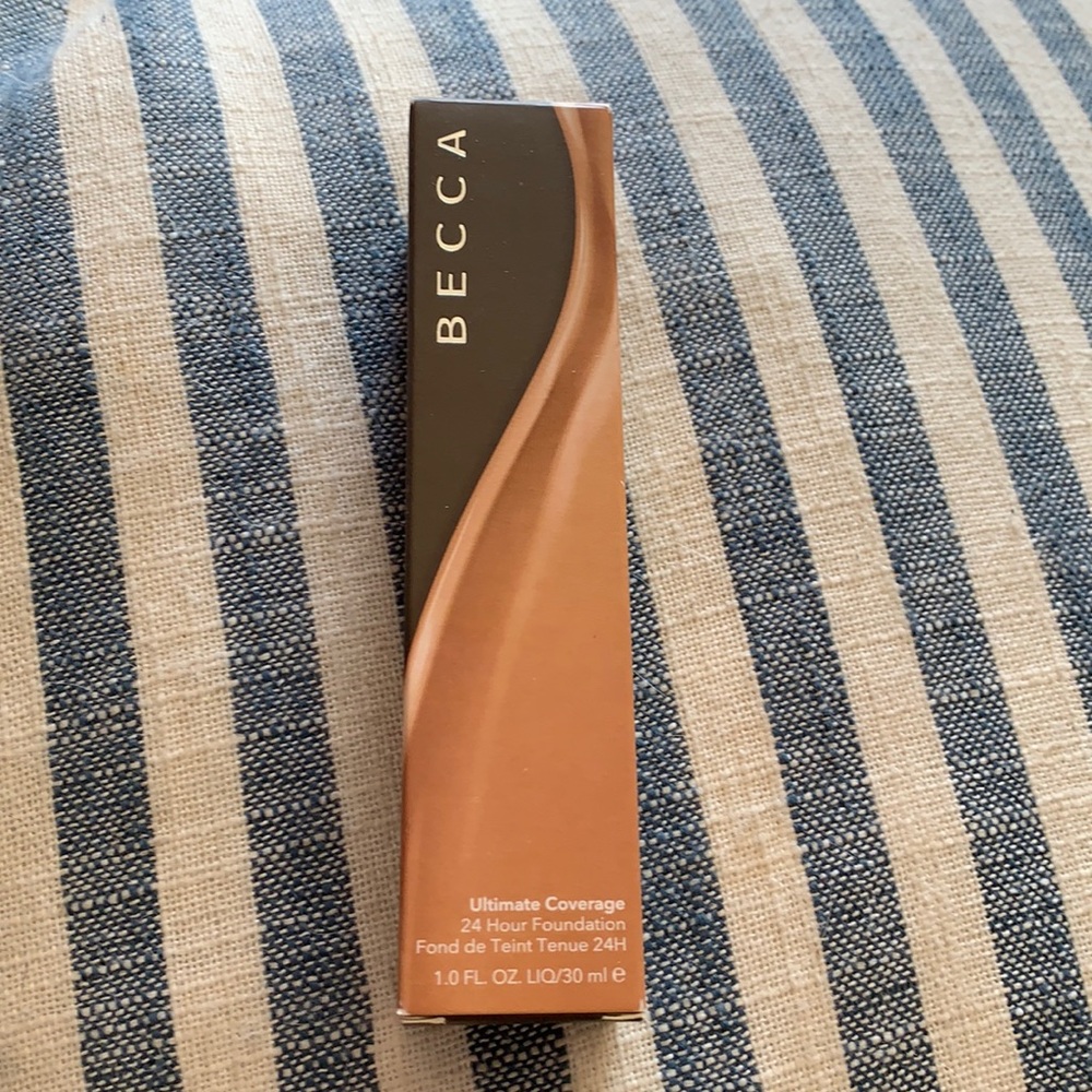 Becca Ultimate coverage foundation 3N3